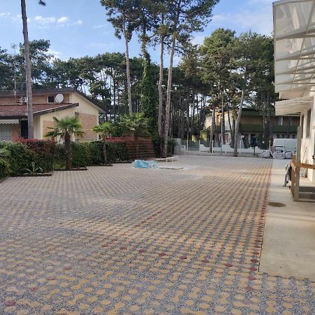 Hotel Meublè Nazionale Lignano Sabbiadoro Extérieur photo