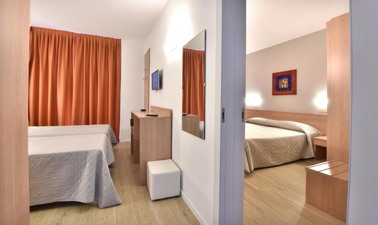 Hotel Meublè Nazionale Lignano Sabbiadoro Extérieur photo