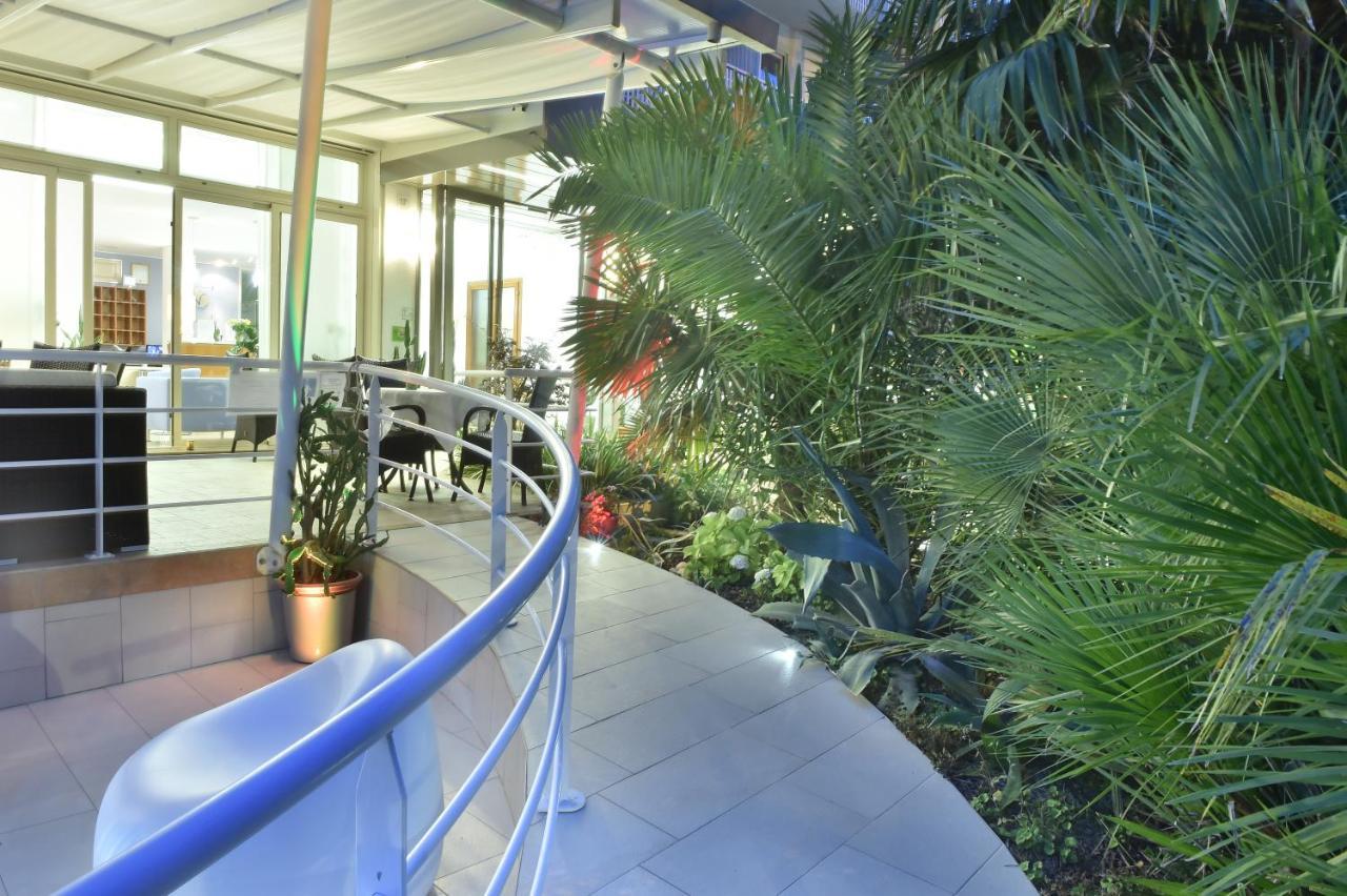 Hotel Meublè Nazionale Lignano Sabbiadoro Extérieur photo