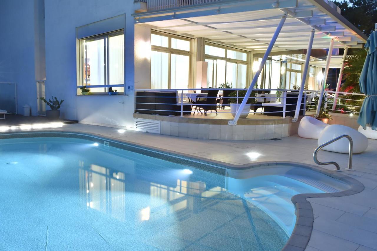 Hotel Meublè Nazionale Lignano Sabbiadoro Extérieur photo