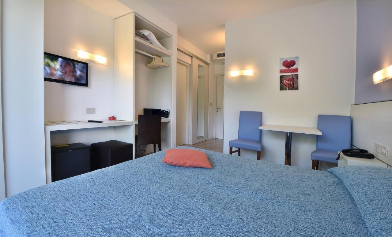 Hotel Meublè Nazionale Lignano Sabbiadoro Extérieur photo