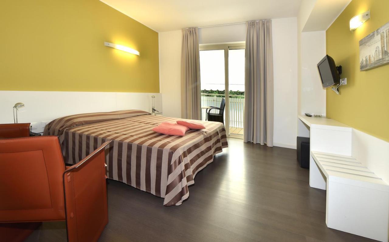 Hotel Meublè Nazionale Lignano Sabbiadoro Extérieur photo