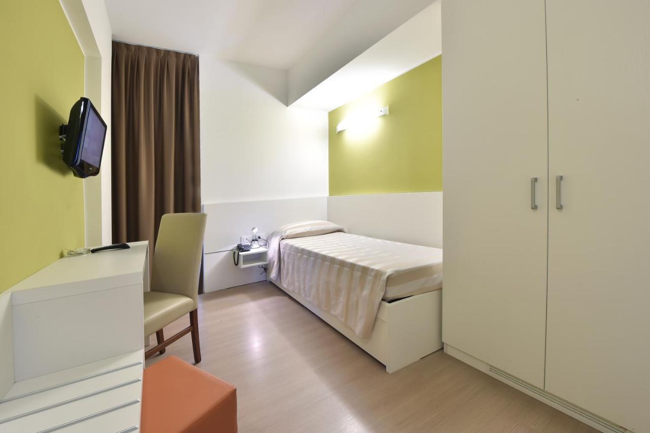 Hotel Meublè Nazionale Lignano Sabbiadoro Extérieur photo