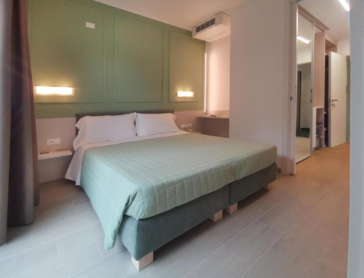 Hotel Meublè Nazionale Lignano Sabbiadoro Extérieur photo