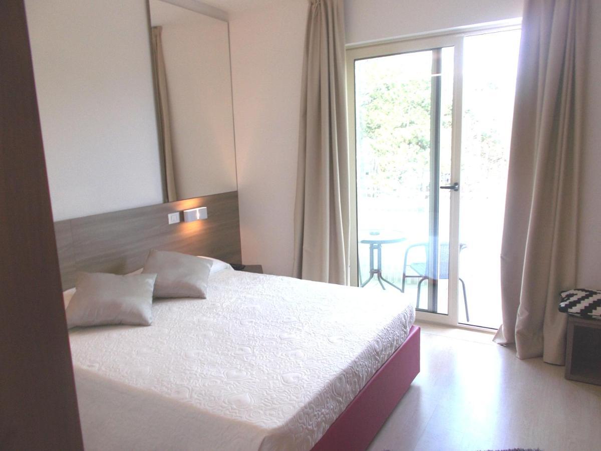 Hotel Meublè Nazionale Lignano Sabbiadoro Extérieur photo